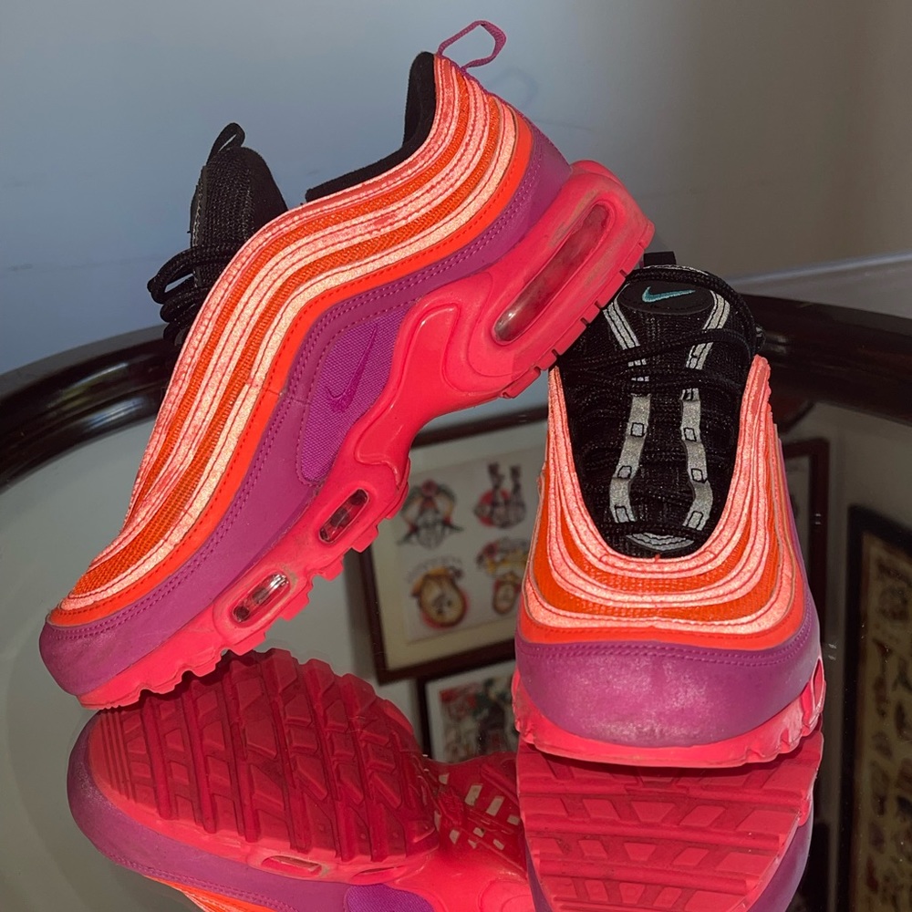 Nike neon airs